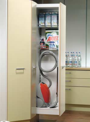 Laundry/ broom cupboard Tall pull-out units or pantries need not only be restricted to kitchens, but can also