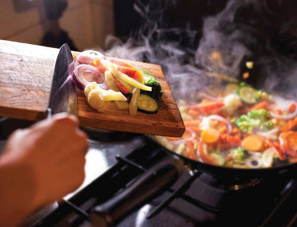Le buffet fourche en acier inoxydable manche noir cuisine aliments serving ustensile 23.5 cm 