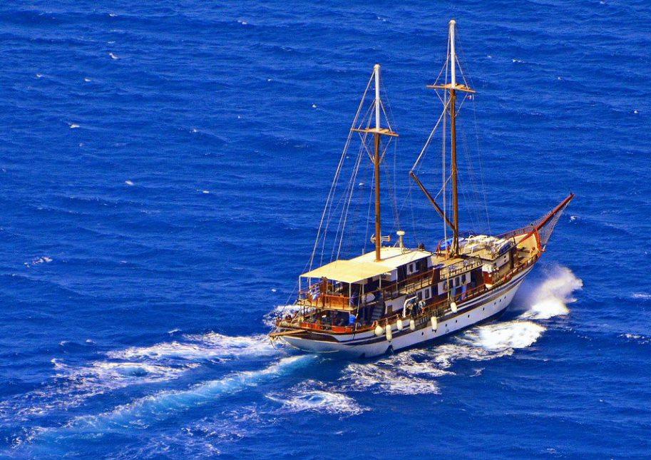 YOUR SHIP: AEGEOTISSA-II-GULET YOUR SHIP: Aegeotissa-II-gulet VESSEL TYPE: LENGTH: 40 Meters PASSENGER CAPACITY: 24 People BUILT/REFURBISHED: Welcome aboard the Aegean lady (Aegeotissa) where the