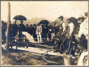 the type of engines and work machines that are required by the changing times and by various people around the world. This photograph was taken 90 years ago in 1925 in Sasayama, Hyogo Prefecture.