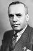74 gëzuar 28 nëntori Lista e 80 diplomateve shqiptare nga viti 1912 deri ne vitin 1944 1. Jani Armodhi, konsull në Egjipt, në vitin 1922 2.