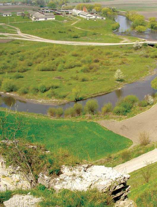 176 Річки басейну Дністра КУЛЯВКА Ліва притока річки Смотрич, довжина якої становить 24 км. Вона має 38 приток загальною протяжністю 86 км. Густота річкової мережі 0,79 км/км 2.