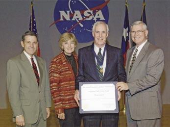 One Giant Leap Thomas V. Sanzone 68 E.E. began his career by training Neil Armstrong for man s first small step on the Moon. Sanzone now leads his colleagues in contributing to the mission to Mars.