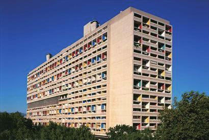 How could Le Corbusier s architecture and it s ideas have a global infl uence? And how could it become an international movement?